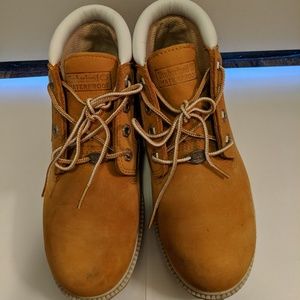 Timberland Wheat White Bottom Women Size 7.5